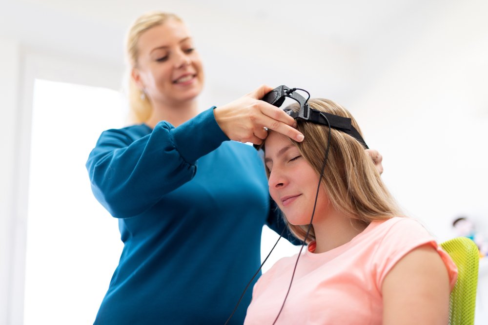 What Neurofeedback Therapy Looks Like For Chronic Pain Patients